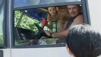 طلا عکس سکسی کارتونی داستانی را اسپری کنید