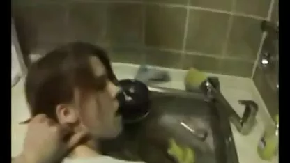 بچه ها داستان و فیلم سوپر با سبزه محروم تغذیه می کردند