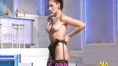 بررسی وفاداری داستان سکسی با عکس سکسی